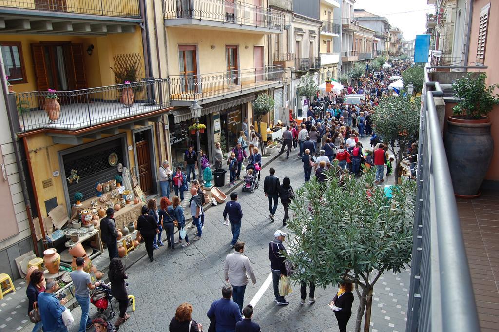 B&B Il Rosso E Il Nero Zafferana Etnea Εξωτερικό φωτογραφία