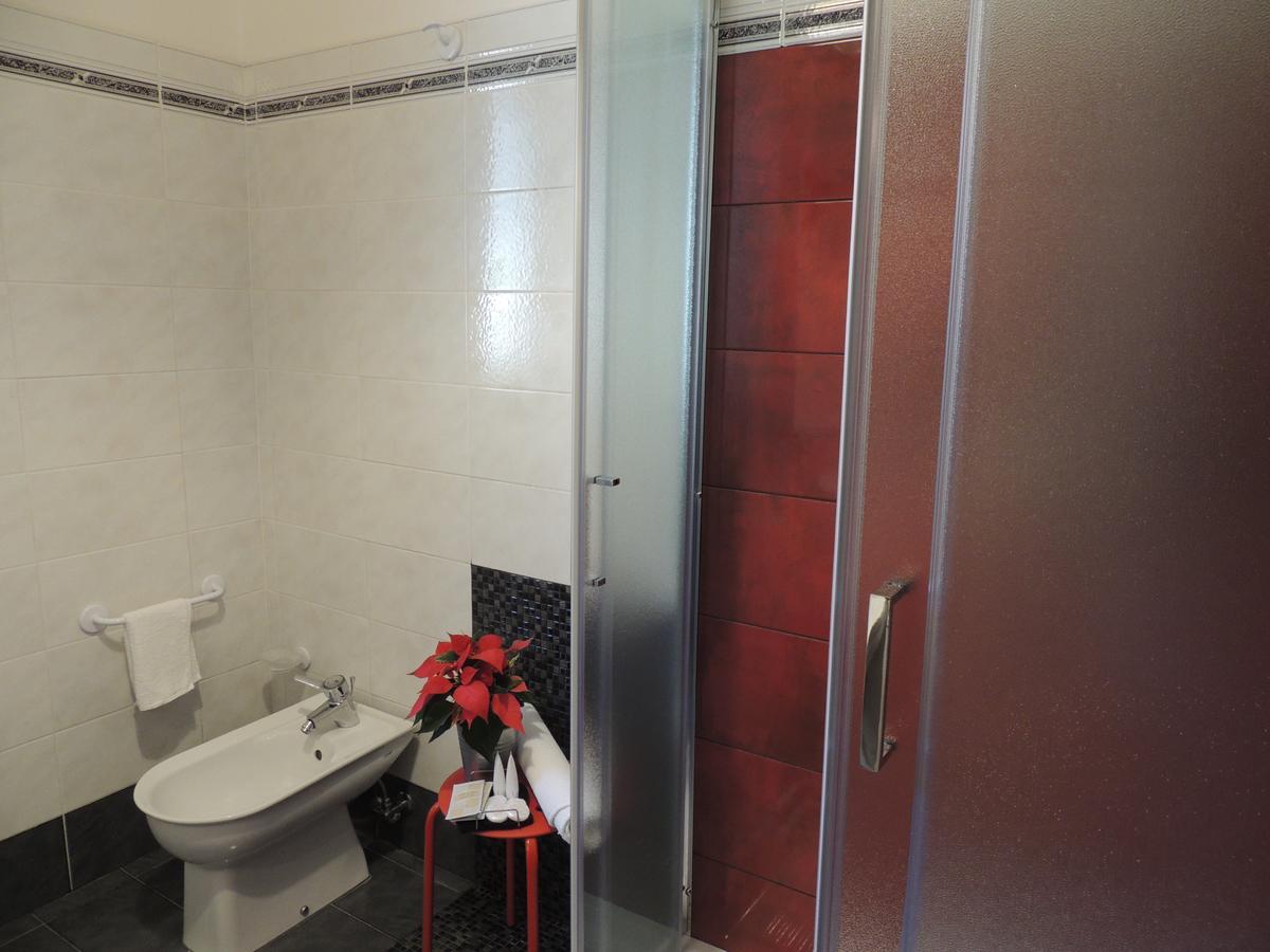 B&B Il Rosso E Il Nero Zafferana Etnea Εξωτερικό φωτογραφία